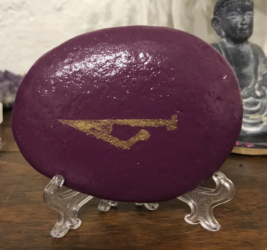 Galet du rayon violet